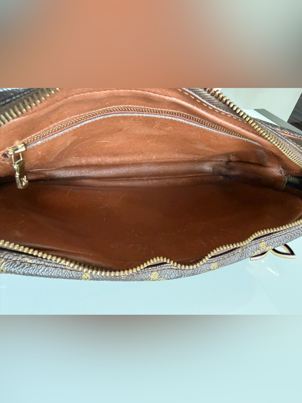 Louis Vuitton - Picture 14 of 14